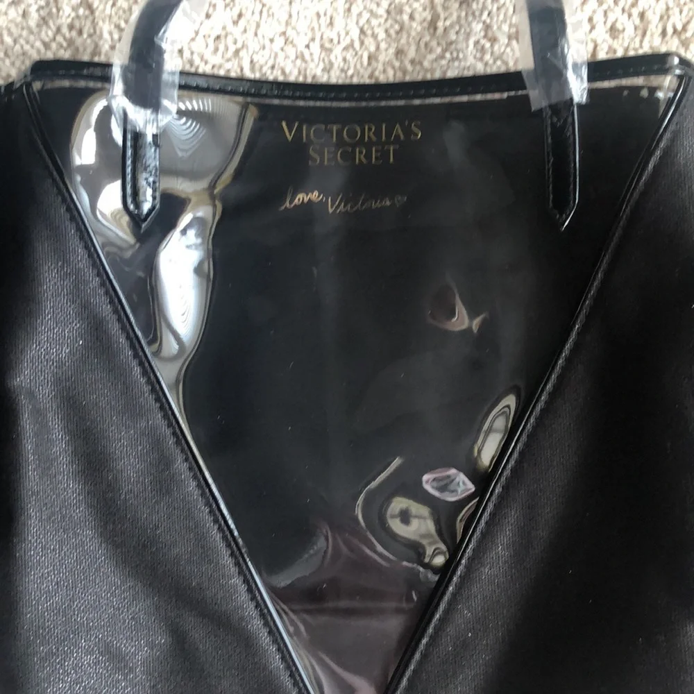 VICTORIA’S SECRET BLACK TOTE WITH MAKEUP BAG